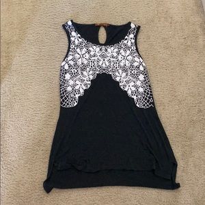 Woman’s flowery tunic shirt